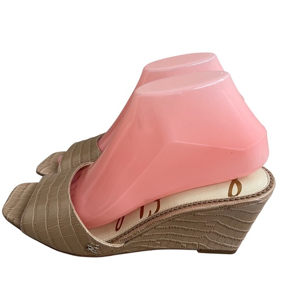 Sam Edelman TESMA NWOT WomenS Wedge Sandals, Embossed, Slip On, Square Toe BEIGE - Picture 1 of 8